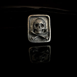 Jolly Roger Ring | Sterling Silver Skull Ring | OSSUA et ACROMATA