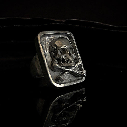 Jolly Roger Ring | Sterling Silver Skull Ring | OSSUA et ACROMATA