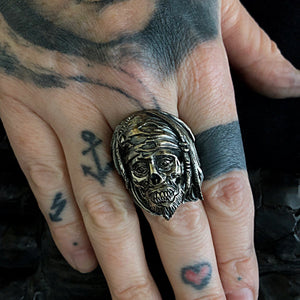 925 Cursed Jack Ring | Skeleton Hand Ring | OSSUA et ACROMATA