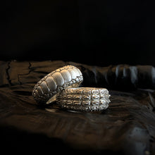 Load image into Gallery viewer, ossua-et-acroamata-jewelery-mythology-myth-egypt-gods-gothic-goth-gothic-memento-mori-sterling-silver-925-sobek-ring