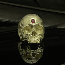 Load image into Gallery viewer, ossua-et-acroamata-jewelery-mythology-myth-gothic-goth-gothic-memento-mori-ruby-sterling-silver-925-third-eye-open