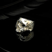 Load image into Gallery viewer, ossua-et-acroamata-jewelery-mythology-myth-gothic-goth-gothic-memento-mori-sterling-silver-925-Death-Mask-Ring