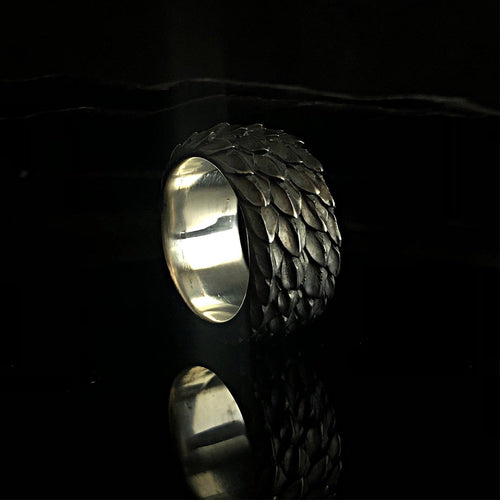 Dragon Scale Ring | Black Scale Ring | OSSUA et ACROMATA