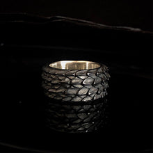 Load image into Gallery viewer, Dragon Scale Ring | Black Scale Ring | OSSUA et ACROMATA