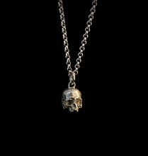 Load image into Gallery viewer, ossua-et-acroamata-jewelery-mythology-myth-gothic-goth-gothic-memento-mori-sterling-silver-925-zombie-skull-necklace
